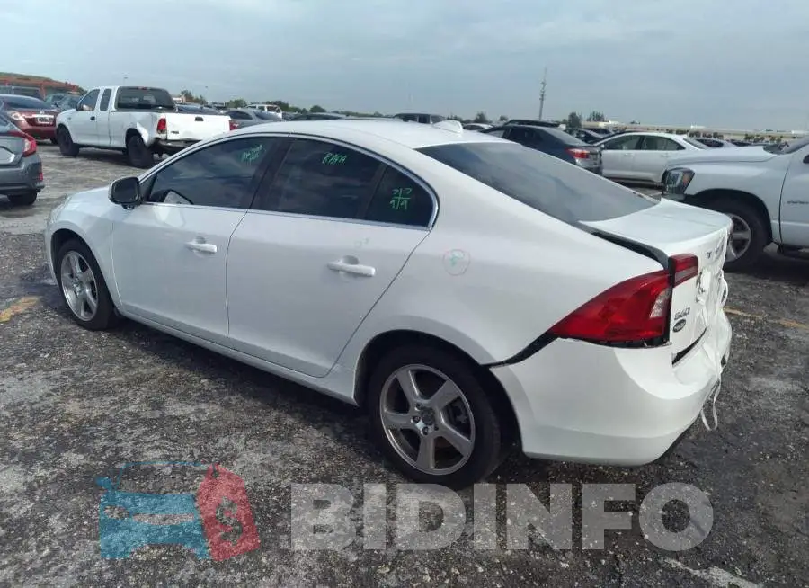YV1612FH3D2206403 Photo# 3