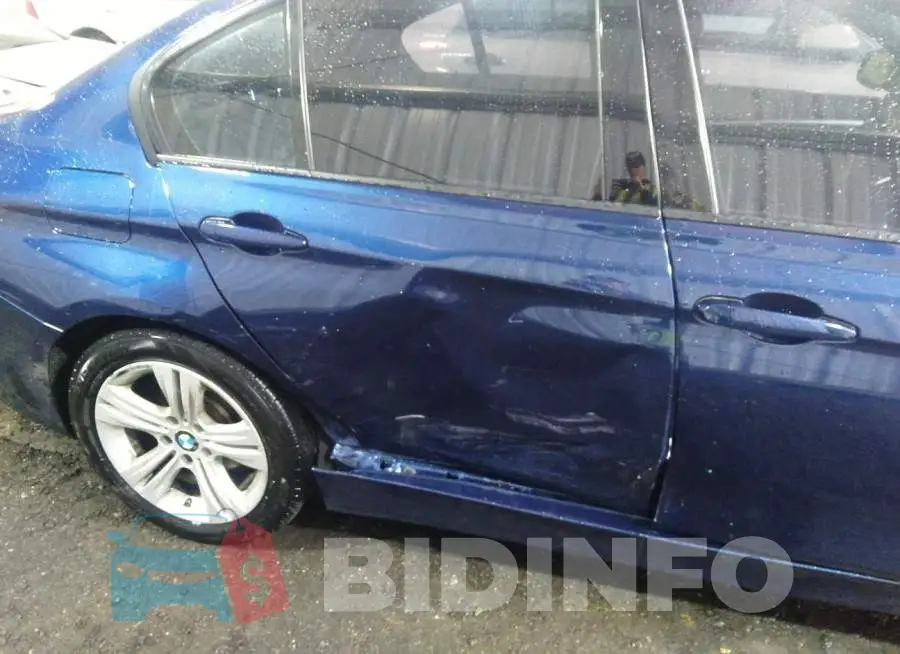 WBA8E9G57GNT45501 Photo# 6