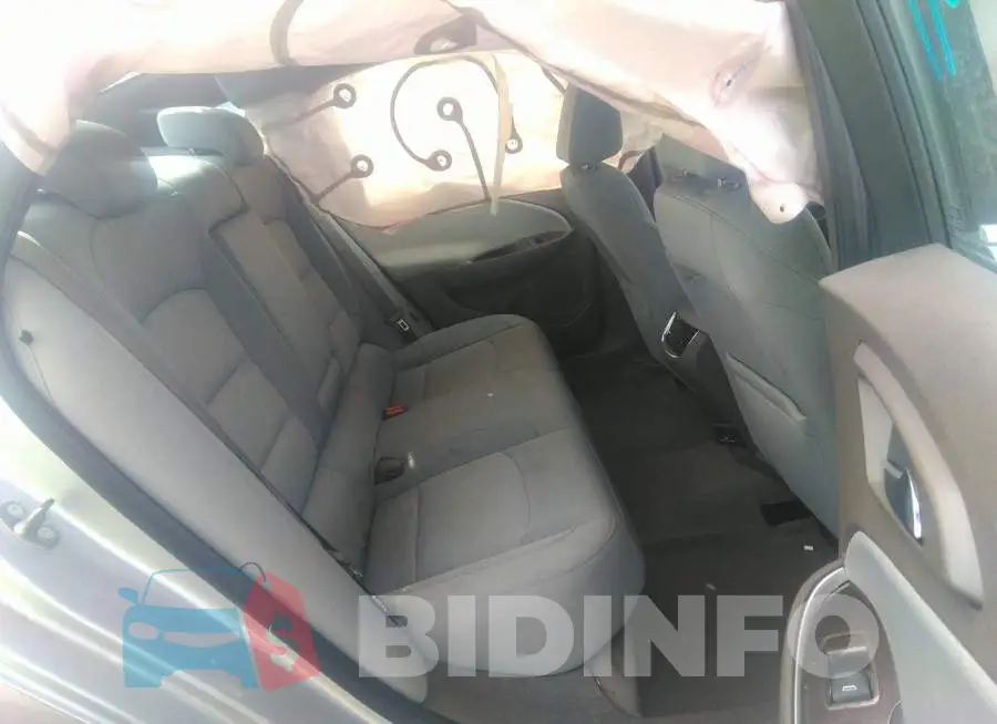 1G1ZD5ST6JF215177 Photo# 8