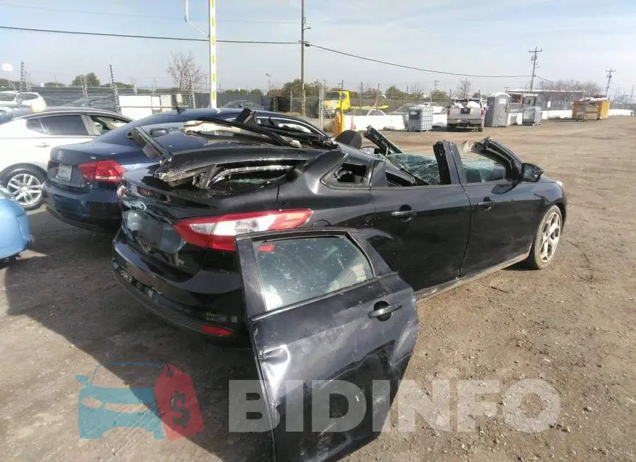 1FADP3F27DL235111 Photo# 4