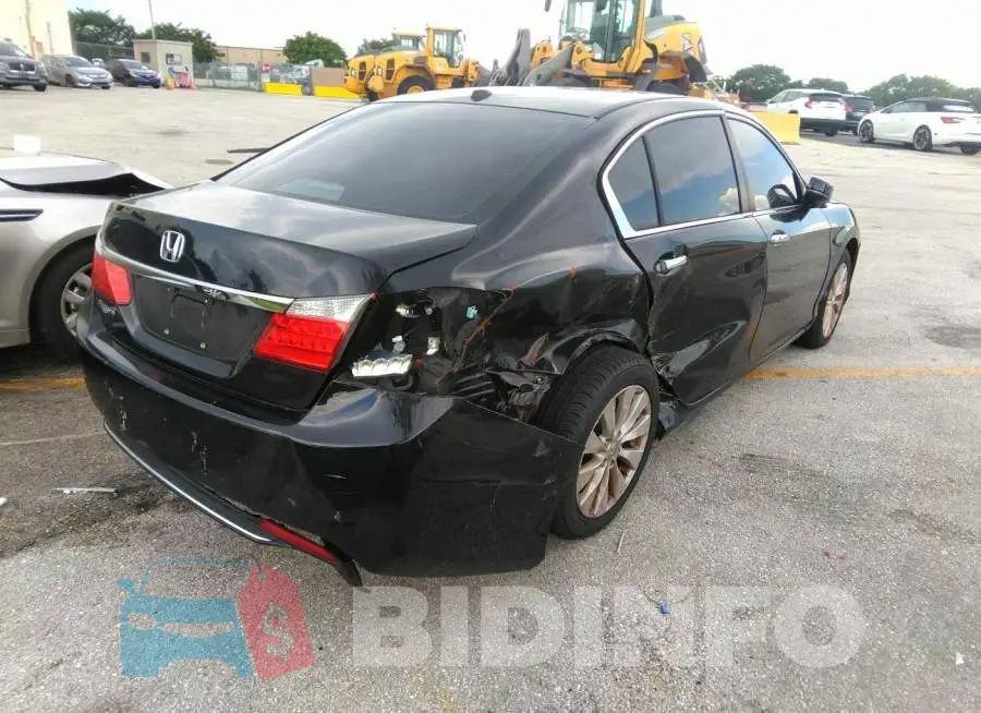 1HGCR2F80EA131556 Photo# 4