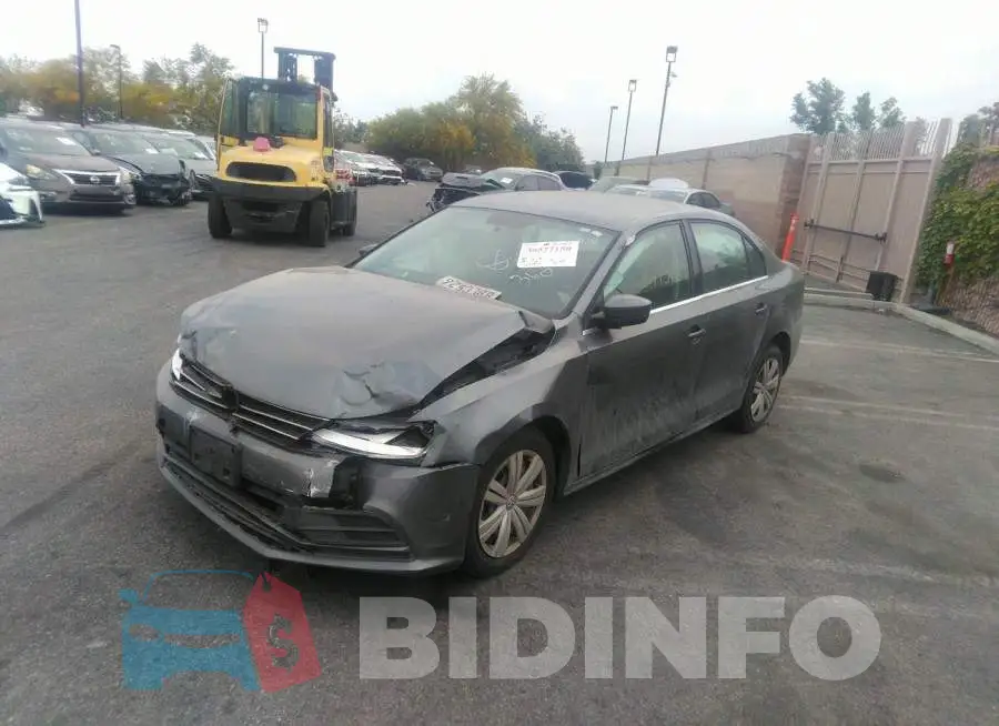 3VW2B7AJ2HM401638 Photo# 2