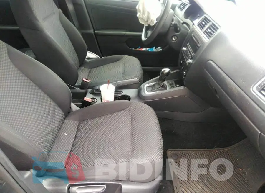 3VW2K7AJ1EM425070 Photo# 5