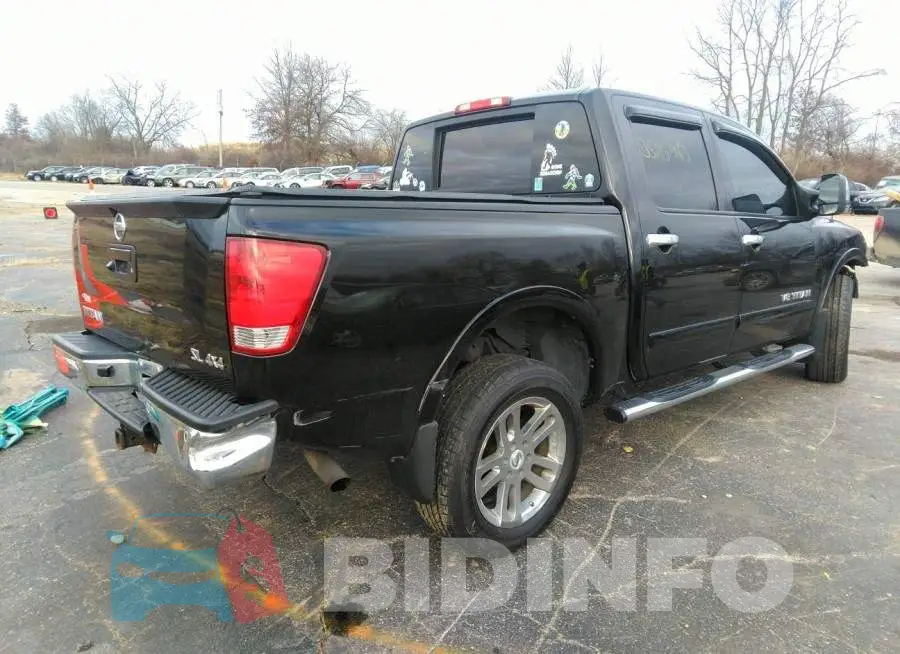 1N6AA0EC5DN306962 Photo# 4