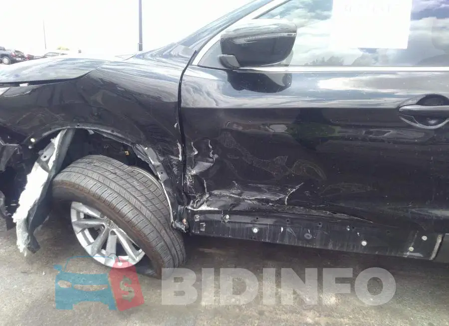JN1BJ1CP8HW002997 Photo# 6