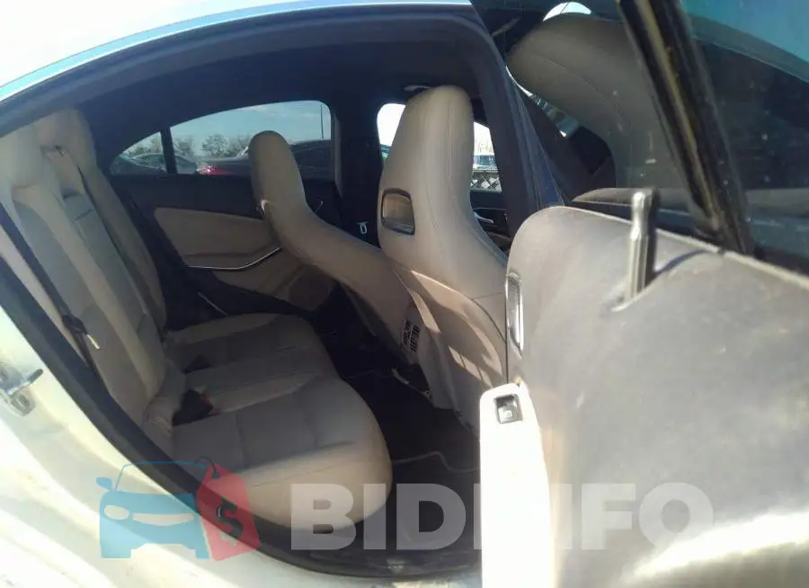 WDDSJ4EB3JN526401 Photo# 8