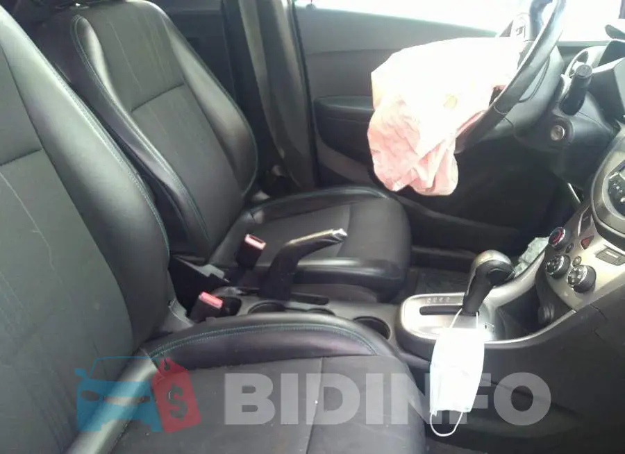 KL7CJLSB1FB128591 Photo# 5