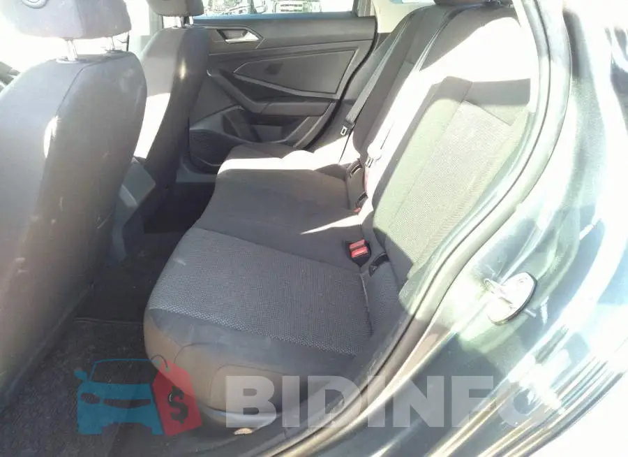 3VWC57BU1KM046327 Photo# 8