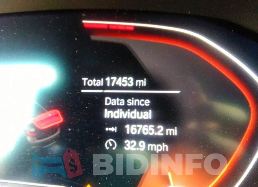 3MW5R1J03M8B90675 Photo# 7