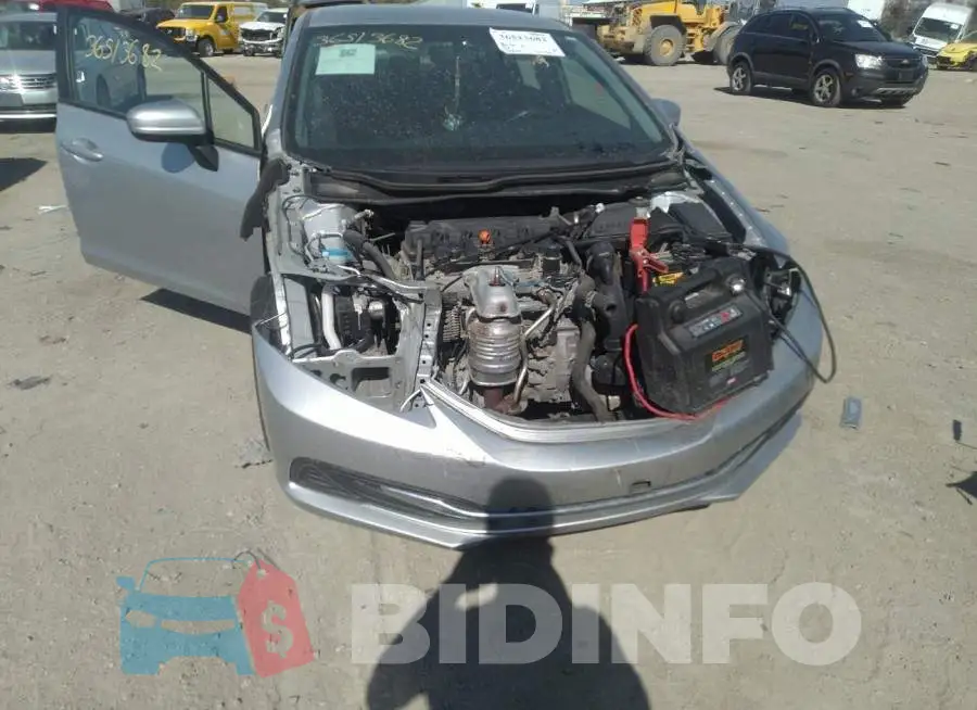 19XFB2F5XFE104143 Photo# 6