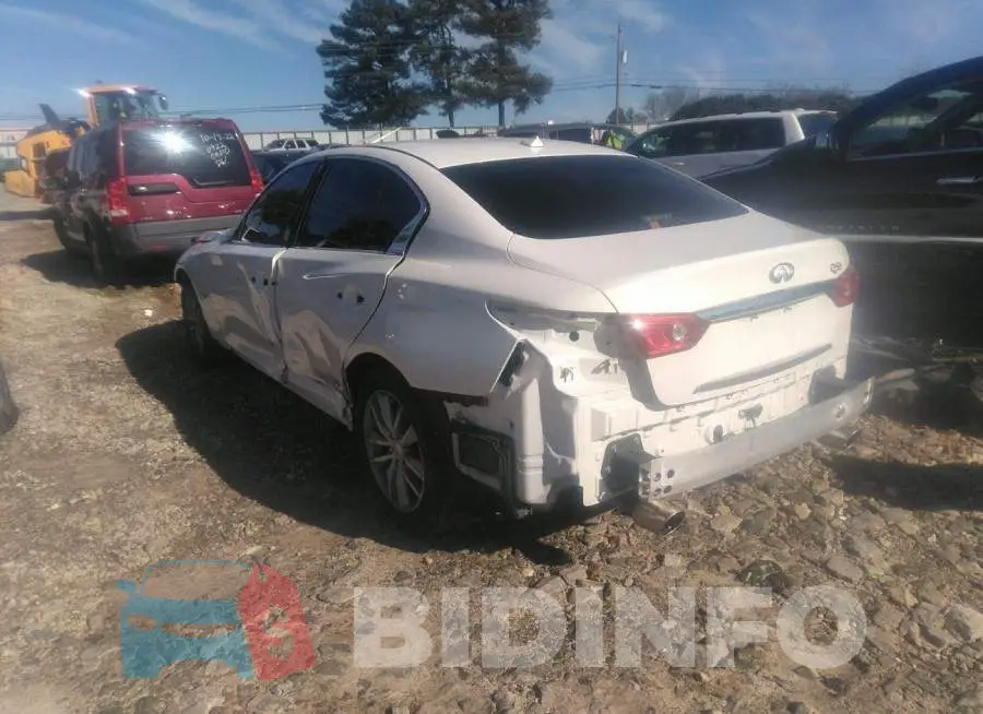 JN1BV7AP1FM332466 Photo# 3
