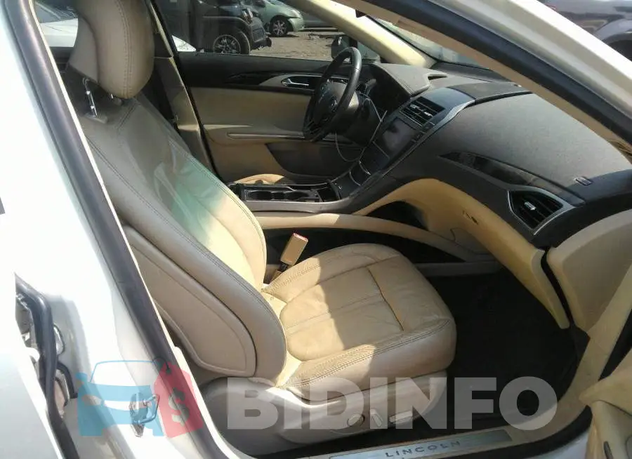3LN6L2LU2DR826216 Photo# 5