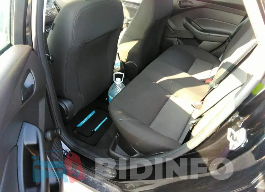1FADP3E22HL344423 Photo# 8