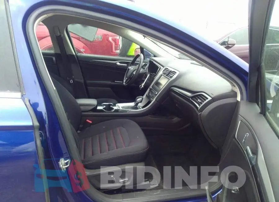 3FA6P0HDXGR301095 Photo# 5