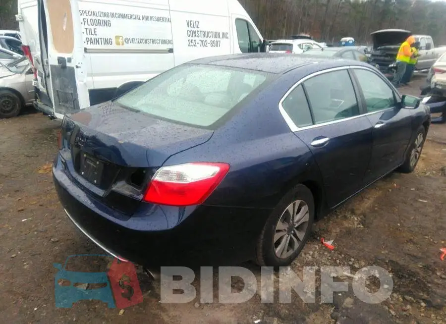 1HGCR2F30DA209417 Photo# 4