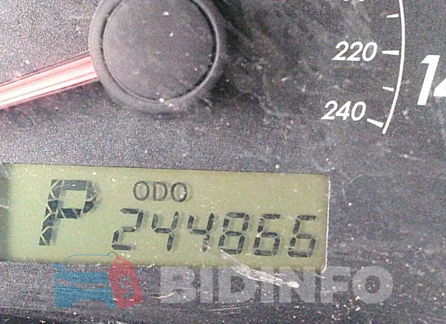 2T1BU4EE7DC082586 Photo# 7
