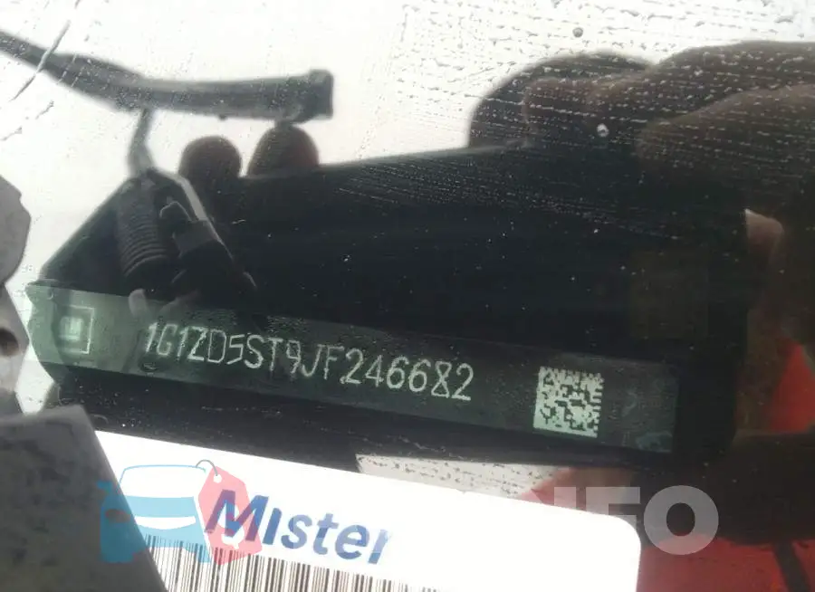 1G1ZD5ST9JF246682 Photo# 9
