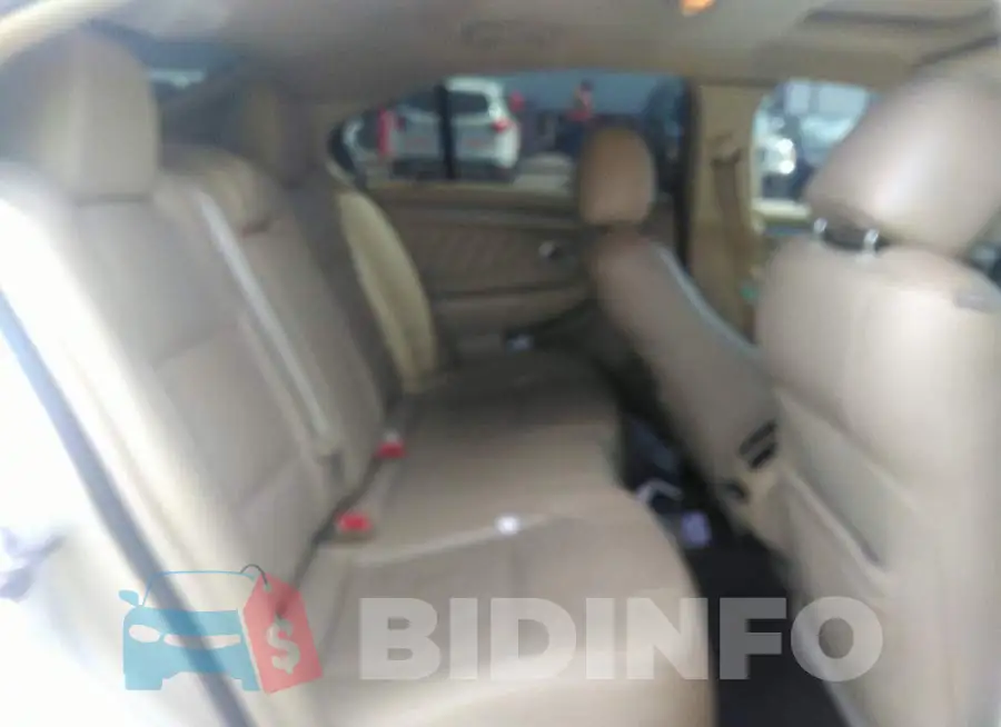 1FAHP2E85JG123297 Photo# 8