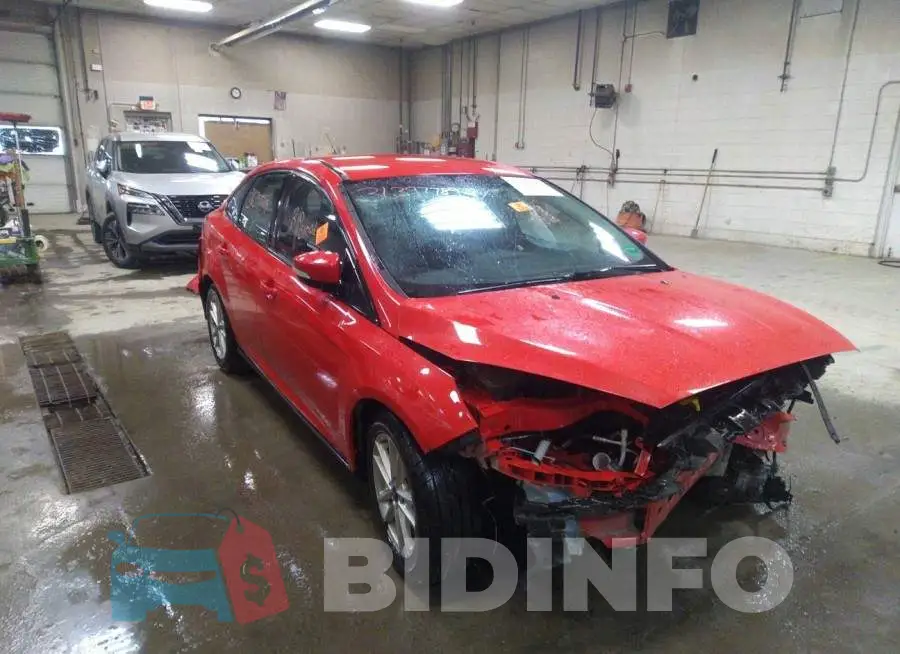 1FADP3F2XGL260847 Photo# 1