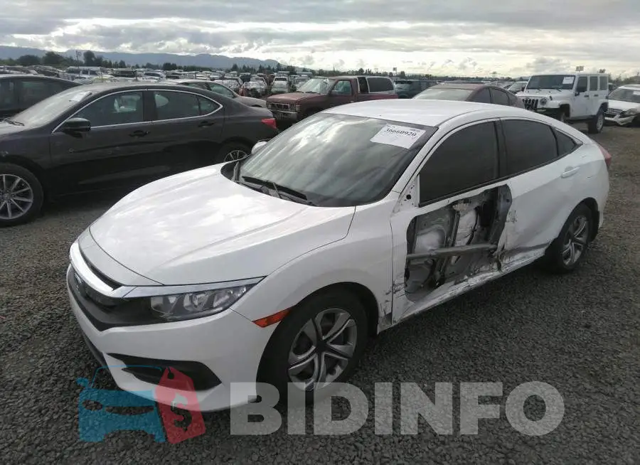 19XFC2F53HE032590 Photo# 2