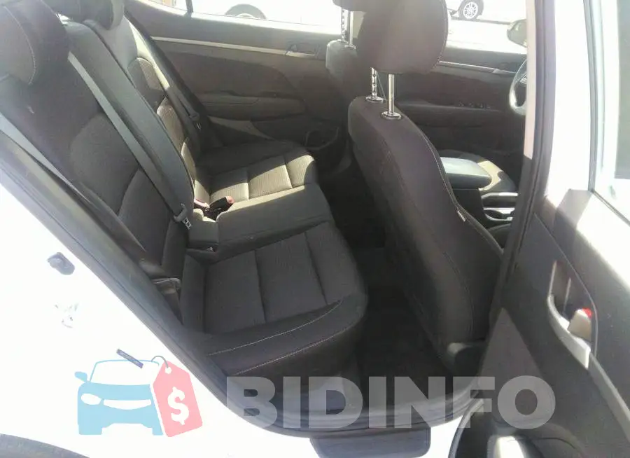 5NPD74LF8JH298905 Photo# 8