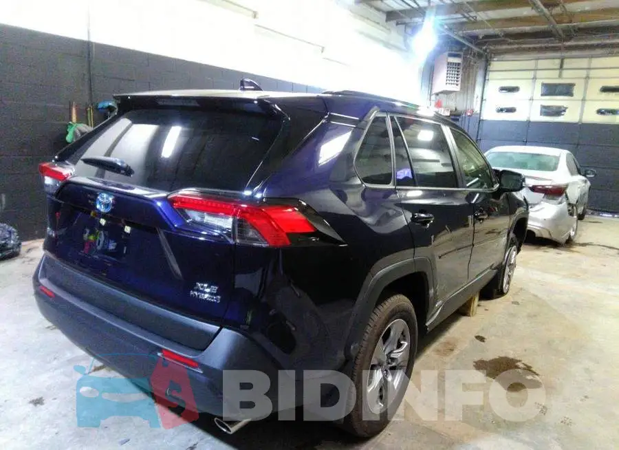 JTMRWRFV6PD172257 Photo# 4