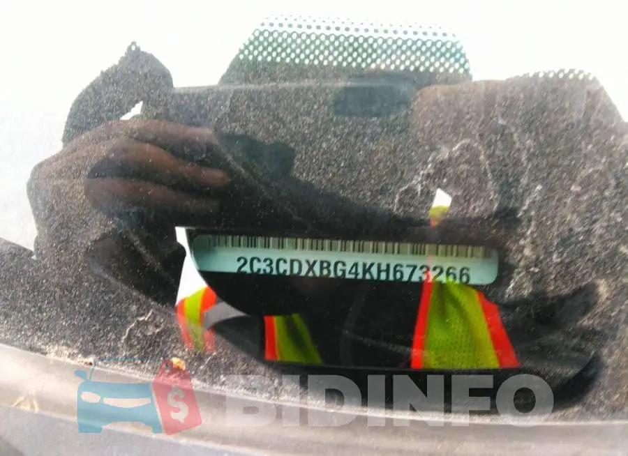 2C3CDXBG4KH673266 Photo# 9