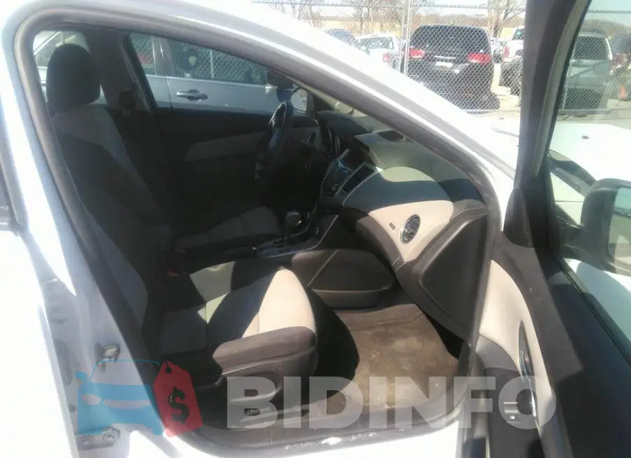 1G1PA5SH3D7208326 Photo# 5