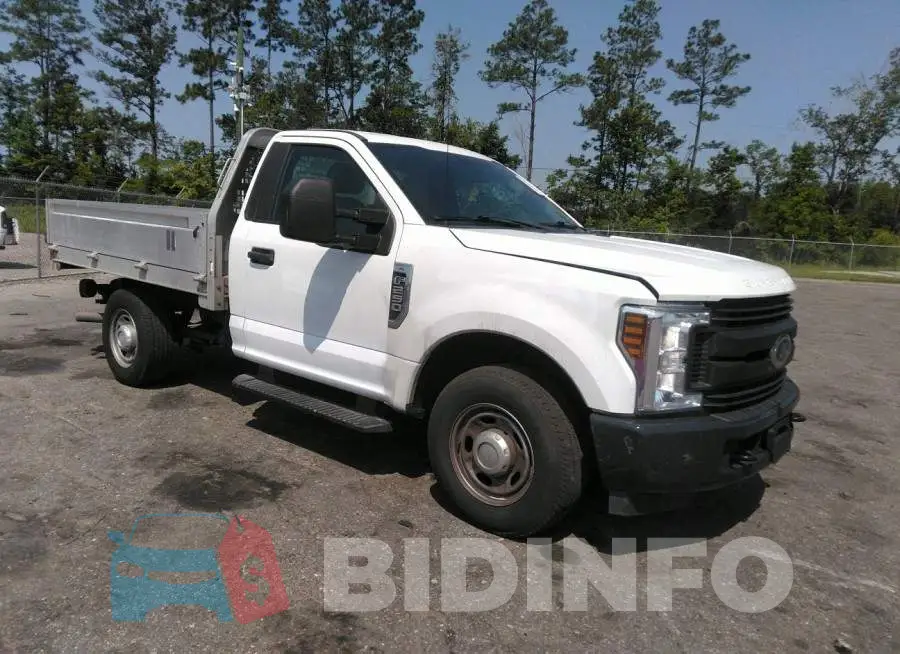 1FDBF2A65KED44608 Photo# 1