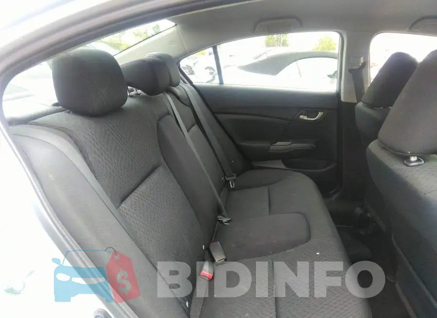 19XFB2F71FE240551 Photo# 8