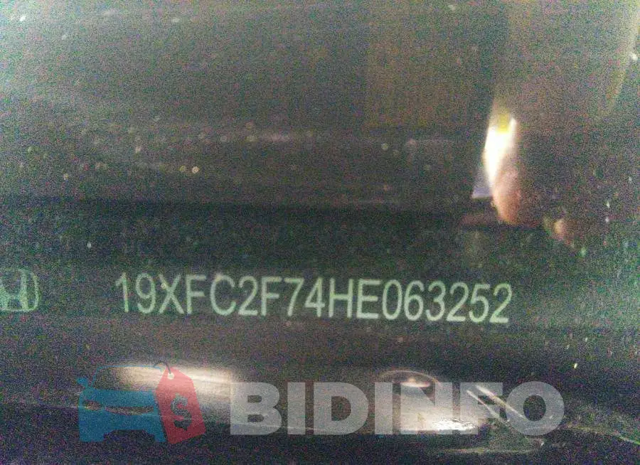 19XFC2F74HE063252 Photo# 9
