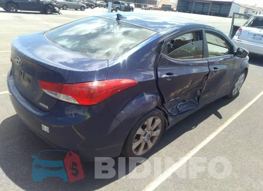 5NPDH4AE5DH175087 Photo# 4
