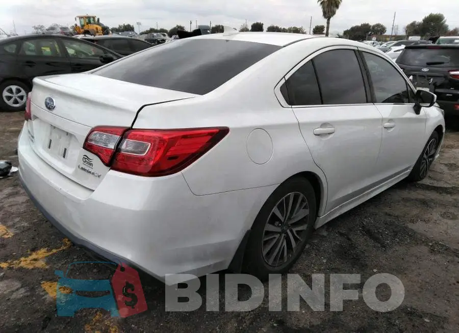 4S3BNAC61J3041365 Photo# 4