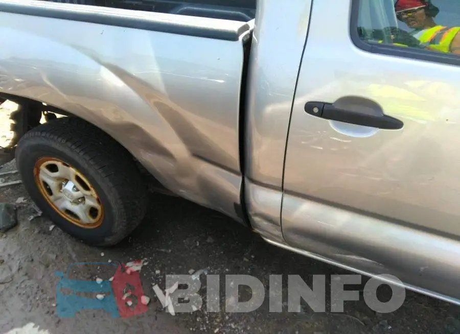5TFNX4CN9EX034176 Photo# 6