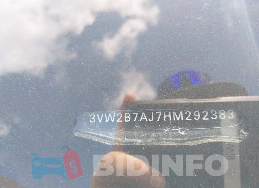 3VW2B7AJ7HM292383 Photo# 9