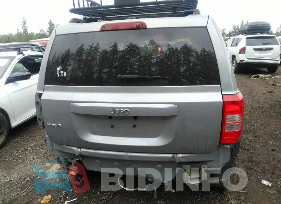 1C4NJRBB8GD753381 Photo# 6