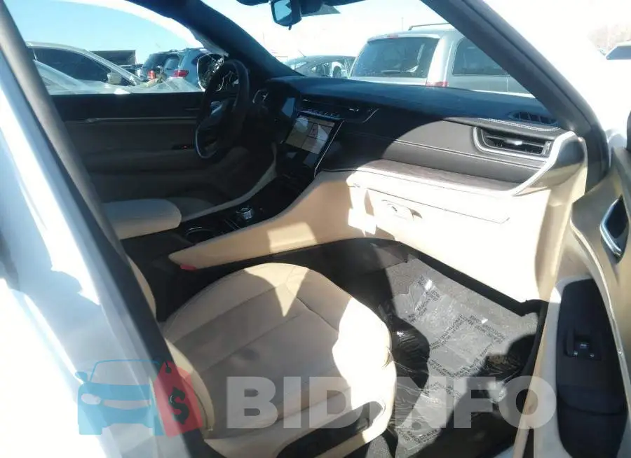 1C4RJGBG4PC523196 Photo# 5