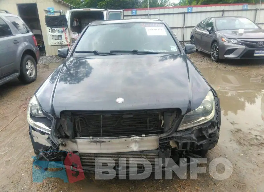 WDDGF4HB2DR288251 Photo# 6