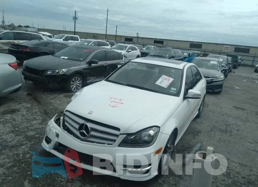 WDDGF5HB1DR267882 Photo# 2