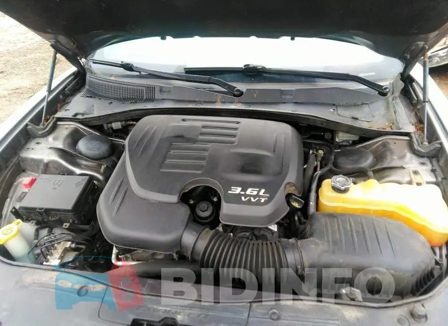 2C3CDXBG8FH880720 Photo# 10
