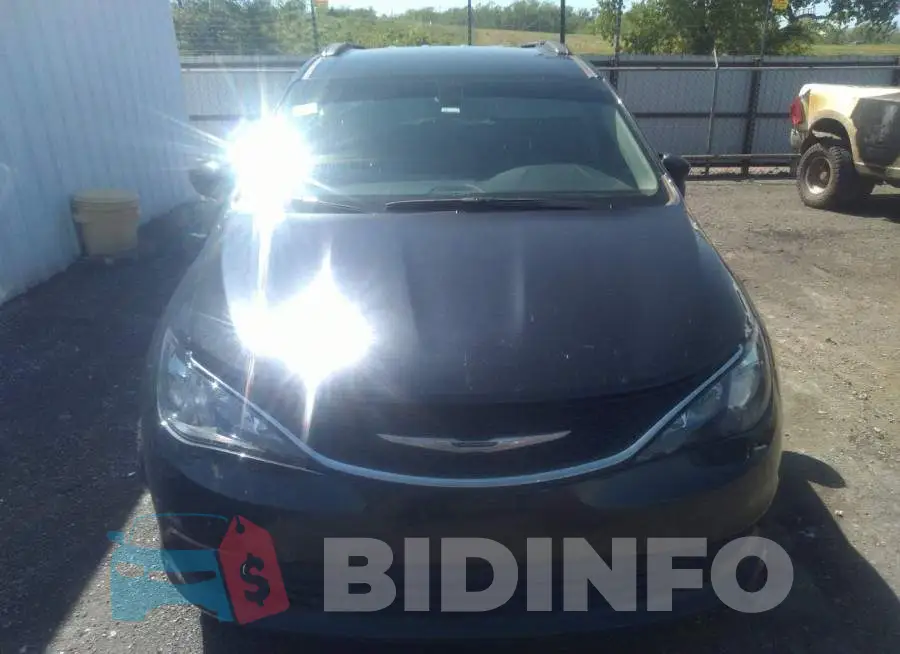 2C4RC1DG9LR216466 Photo# 6