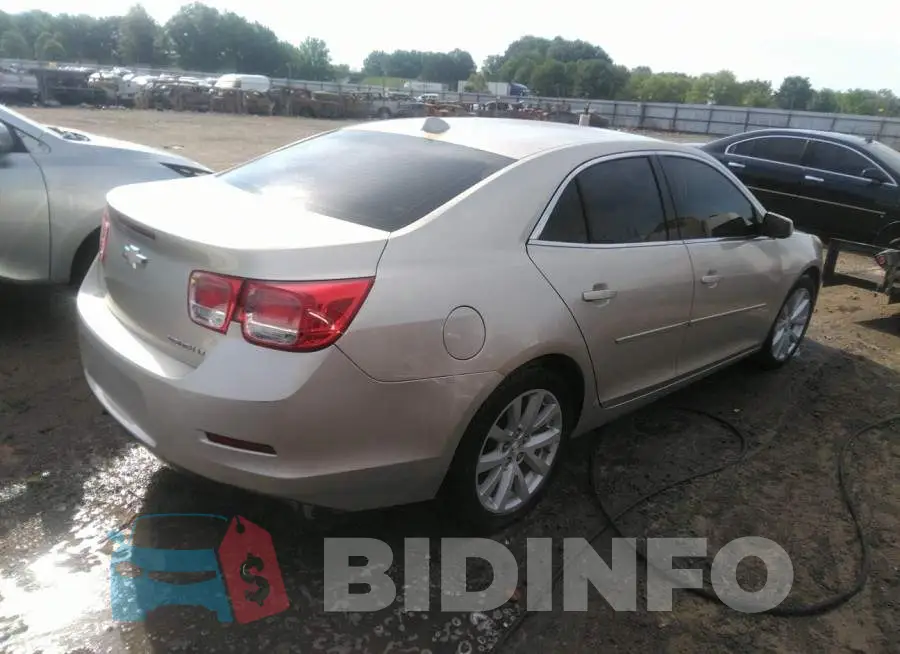 1G11E5SAXDF316980 Photo# 4