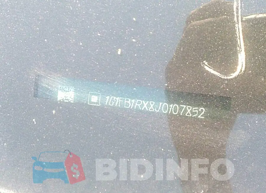 1G1FB1RX8J0107852 Photo# 9