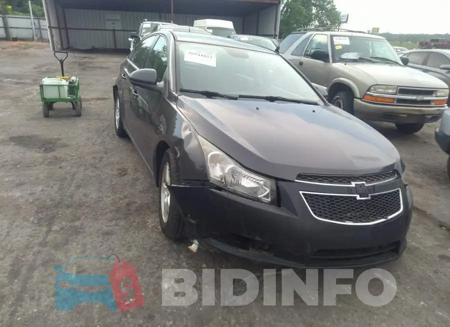 1G1PC5SB3E7261373 Photo# 1