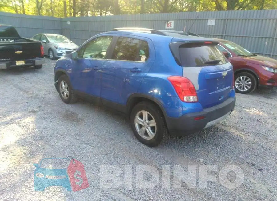 KL7CJRSB7FB138593 Photo# 3