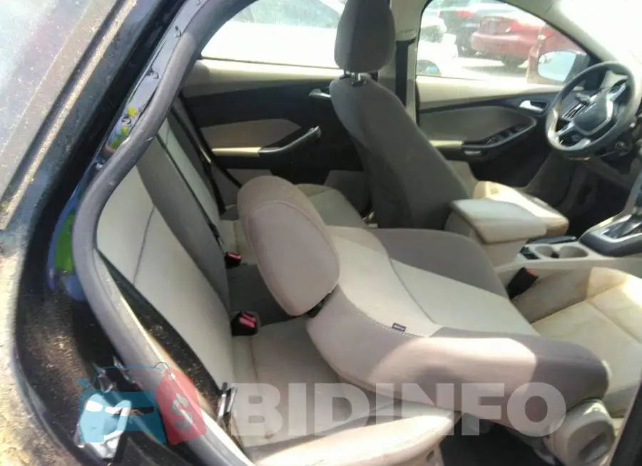 1FADP3F21EL165168 Photo# 8