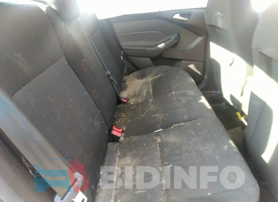1FADP3F25GL267186 Photo# 8