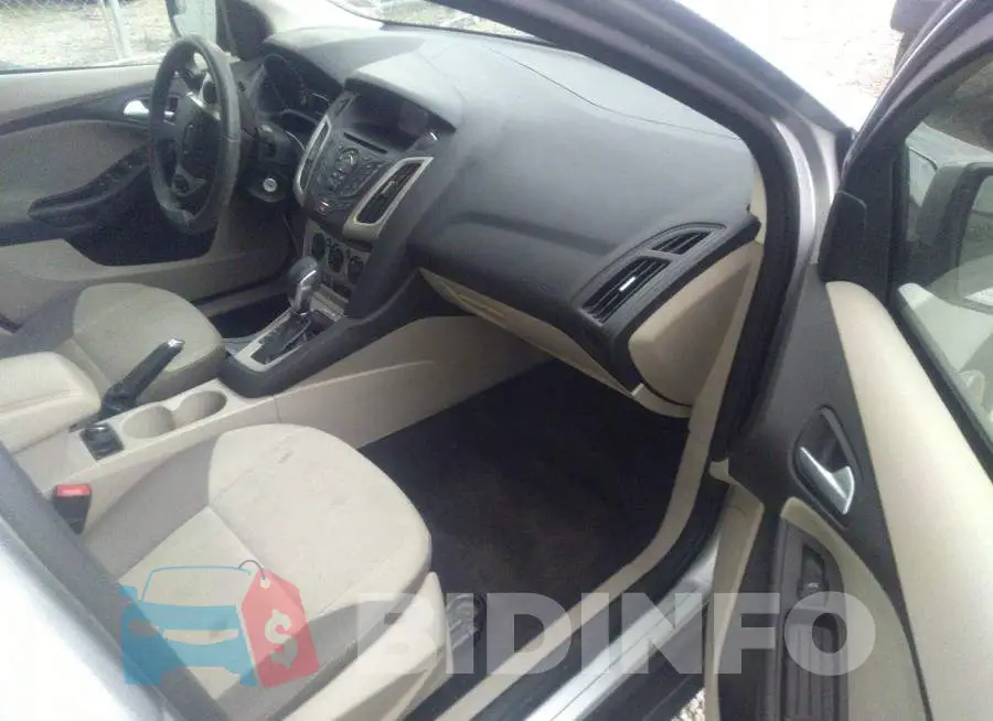 1FADP3F29EL153043 Photo# 5