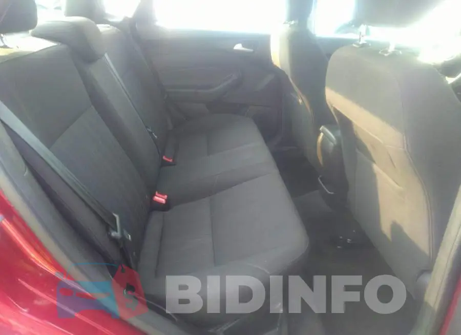 1FADP3F2XHL323723 Photo# 8