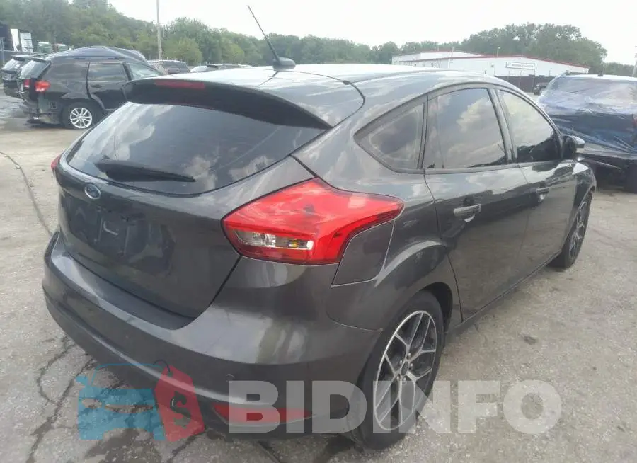 1FADP3M24HL308086 Photo# 4